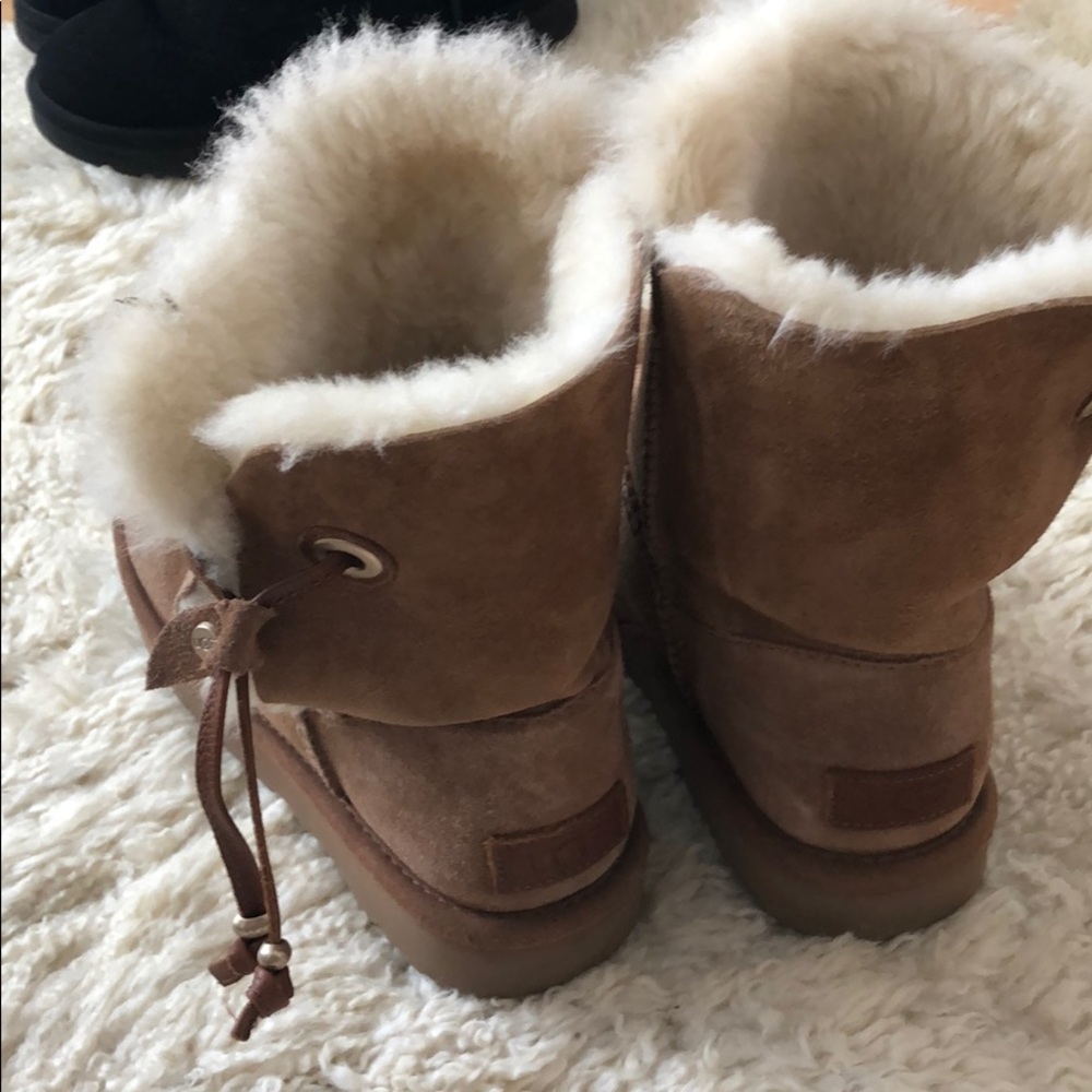 Uggs - Picture 2 of 3